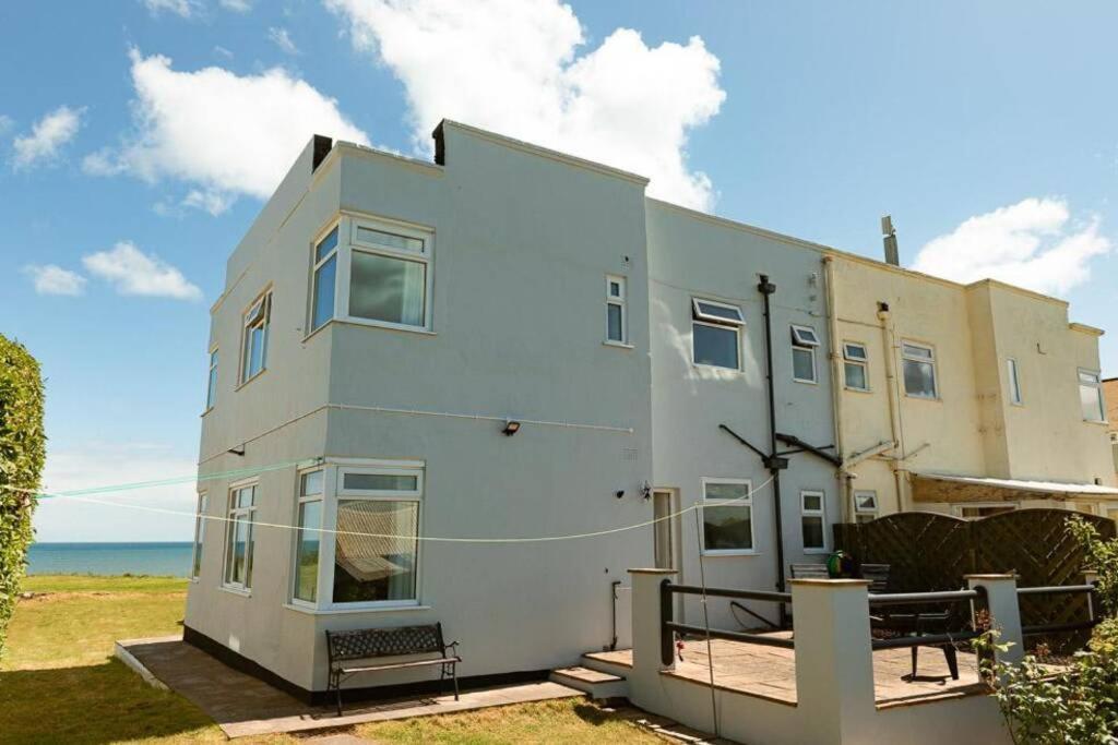 Beachfront Apartment - Ground Floor Apartment With Sea Views, Next To The Beach, Bridlington, North Yorkshire Bessingby Exterior foto